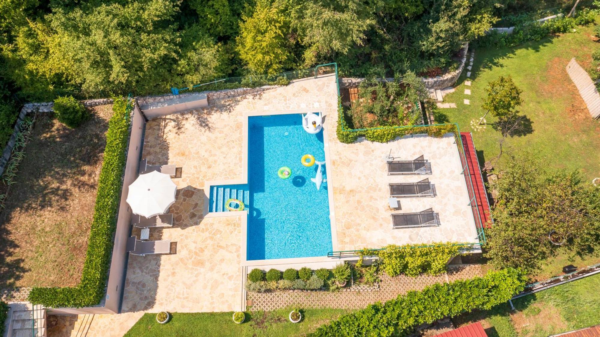 Villa Luna Имотски Екстериор снимка